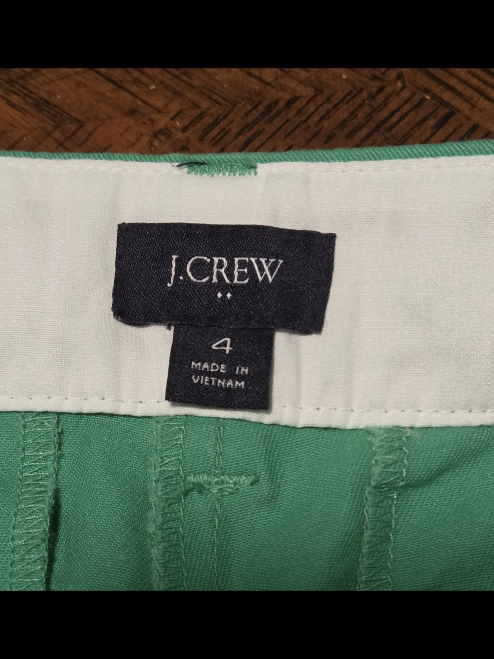 ​J. Crew Re-Imagined Green Chino Shorts 4 Cotton Casual Summer Preppy Minimalist